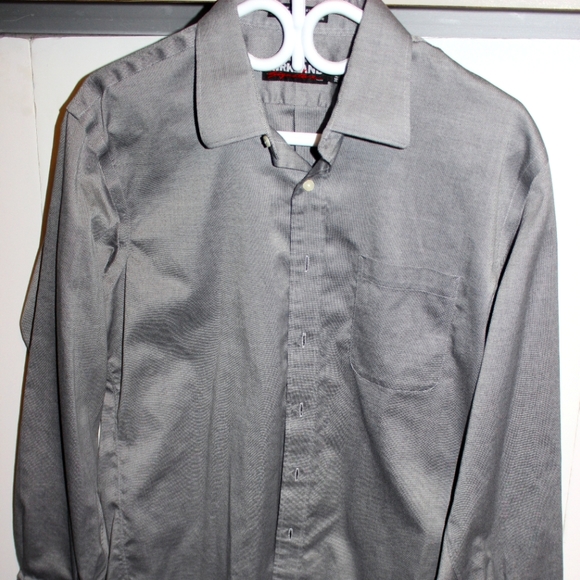 Nice dress shirt with a slight sheen to it - Picture 1 of 5